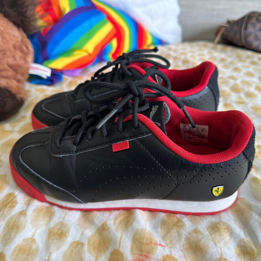 Children’s puma Ferrari series 1.5 kids size